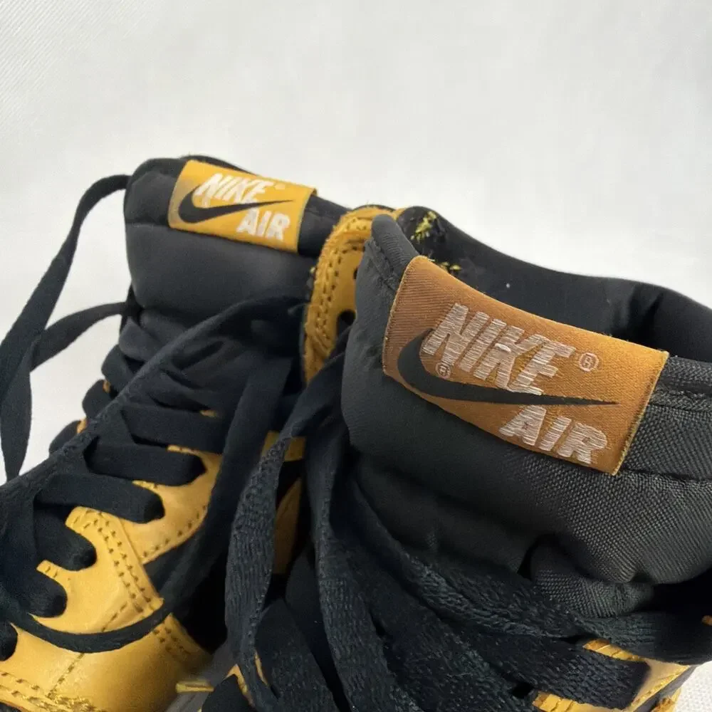 Nike Air Jordan 1 High top Bumble bees. **YOUTH SIZE 6**